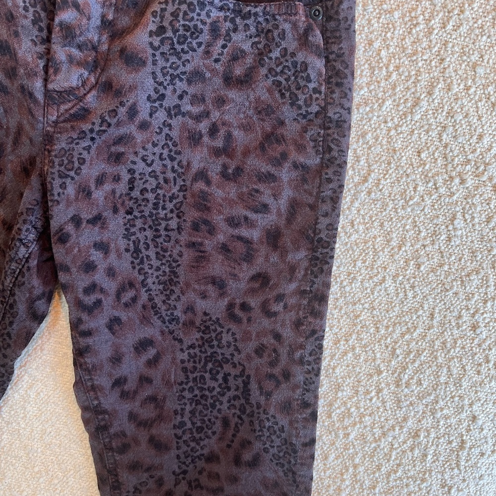 Liverpool Jeans Company size 2 purple velvet leopard print pants - Picture 4 of 6
